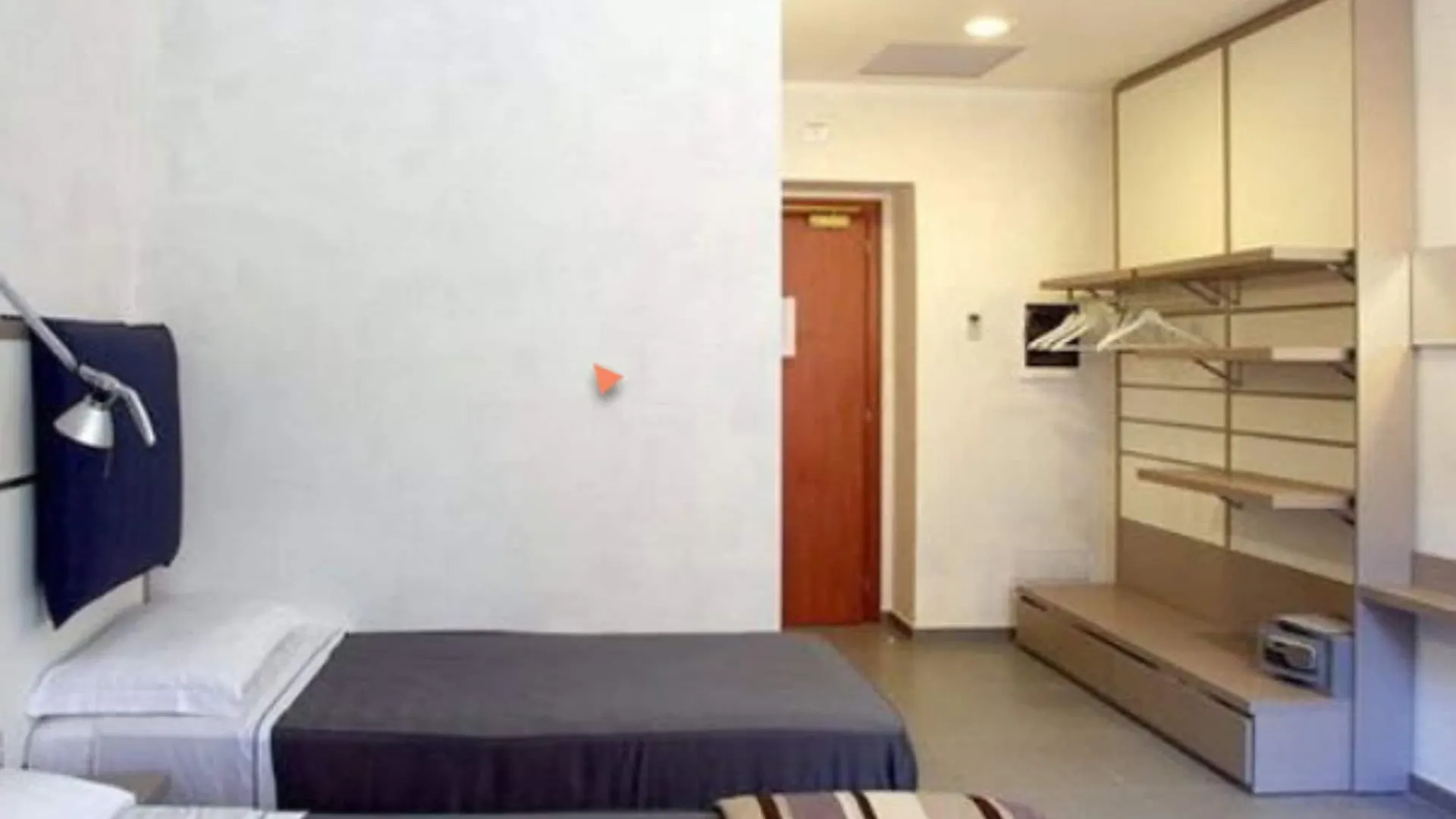 רומא Hotel California
