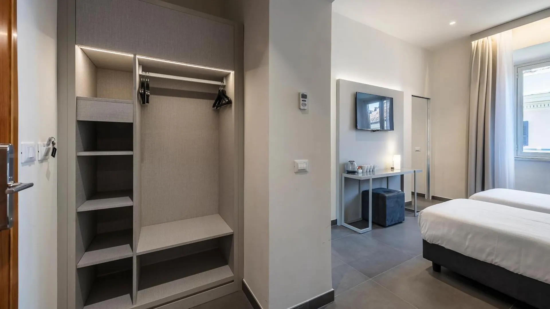 Hotel California Rome